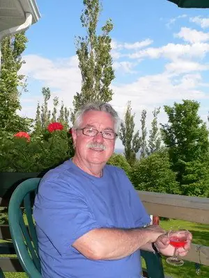 Fernand Alain sur scène dans le personnage d'Abel Maldemay, photo 1 de 18