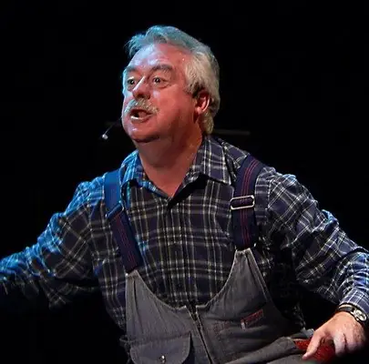 Fernand Alain sur scène dans le personnage d'Abel Maldemay, photo 12 de 18